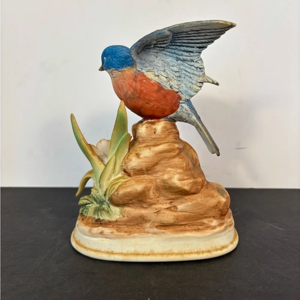 Vintage Andrea by Sadek Bluebird Figurine #7703 – 5”x6” Porcelain Bird Decor